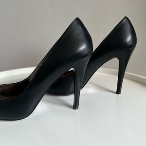 Charles By Charles David Black Leather Pumps Heels Size 8.5